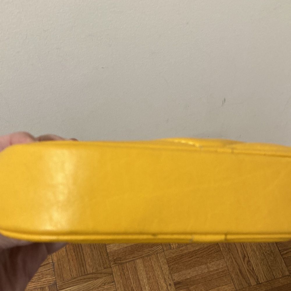 Italian Leather Bum Bag in Yellow Stitched design on front / gunmetal hardware. - Picture 6 of 13